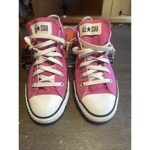 Converse All-Star Low Tops Pink Men's Size 7 Women's Size 9 Super Clean Chucks